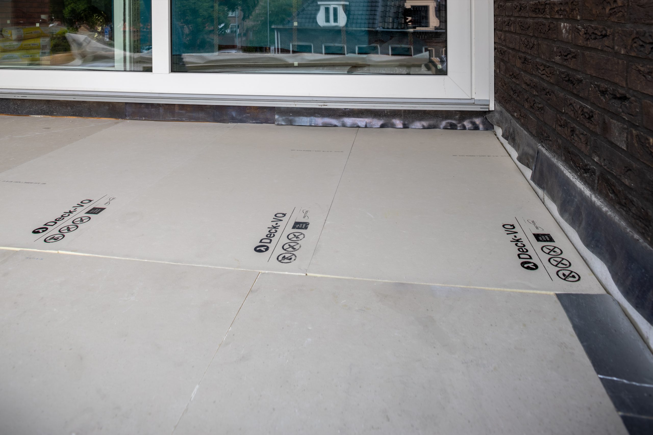 Dakterras dunne isolatieplaten